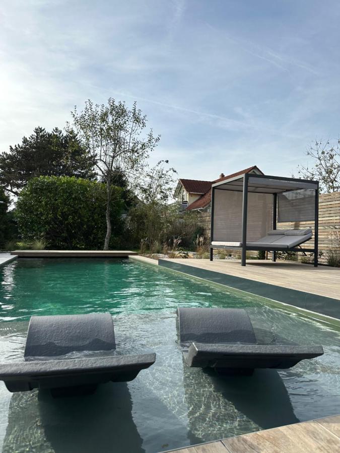 Stadtvilla Mit Pool Jestetten Extérieur photo
