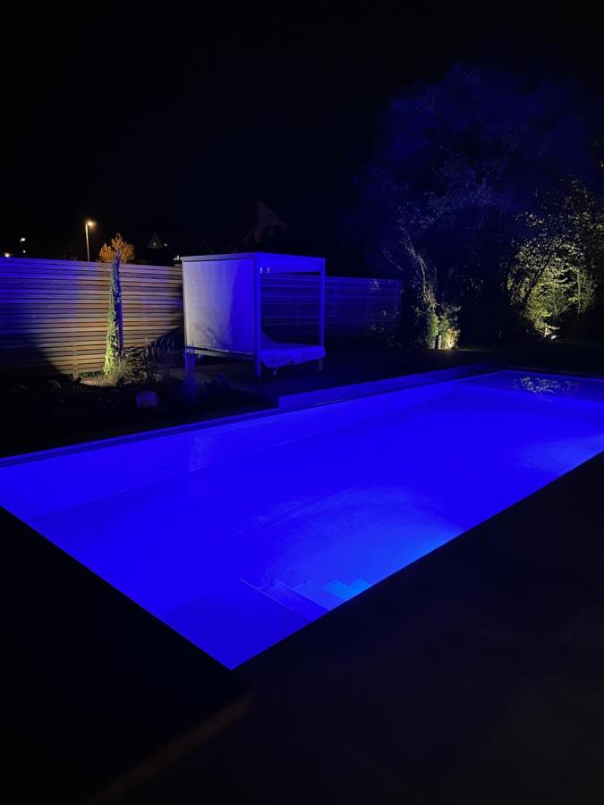 Stadtvilla Mit Pool Jestetten Extérieur photo